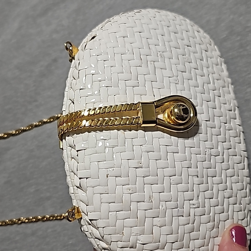 Vintage Willow White hard shell wicker purse clutch  Made in Hong Kong - Picture 4 of 16